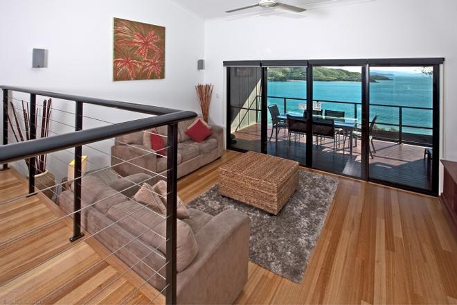 Shorelines offer modern furnishings and spectacular ocean views!  © Kristie Kaighin http://www.whitsundayholidays.com.au